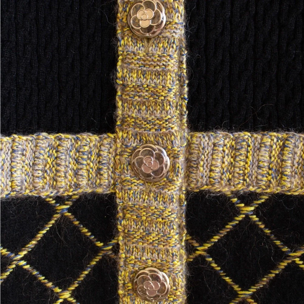 Chanel F/W 2015 Brasserie Black Gold Quilted Camellia Cashmere 15K Cardigan - Picture 8 of 14
